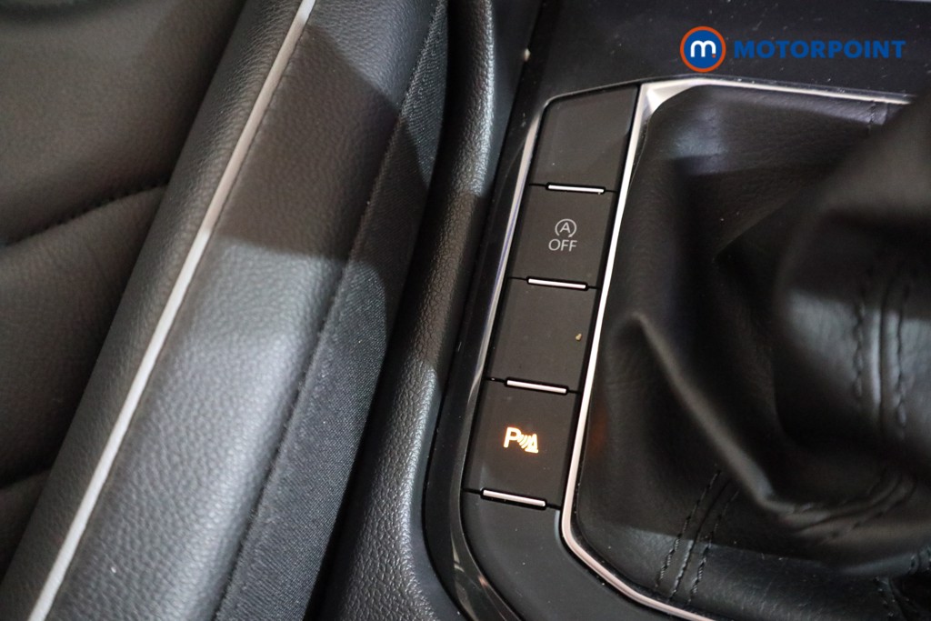 Volkswagen Tiguan Life Manual Petrol SUV - Stock Number (1630840) - 10th supplementary image