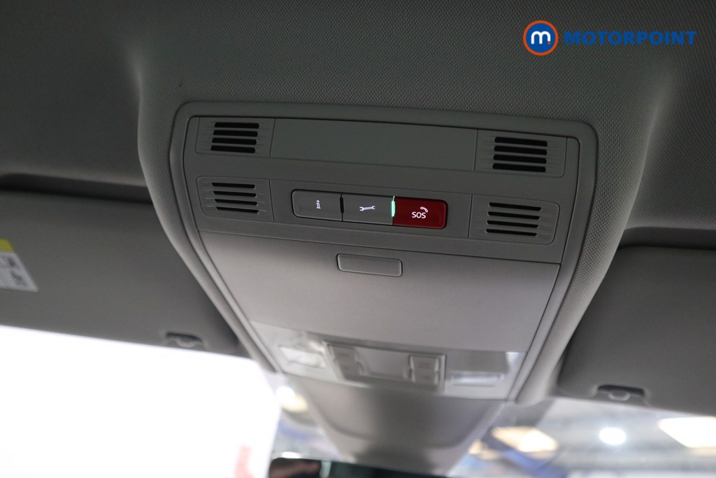 Volkswagen Tiguan Life Manual Petrol SUV - Stock Number (1630840) - 12th supplementary image