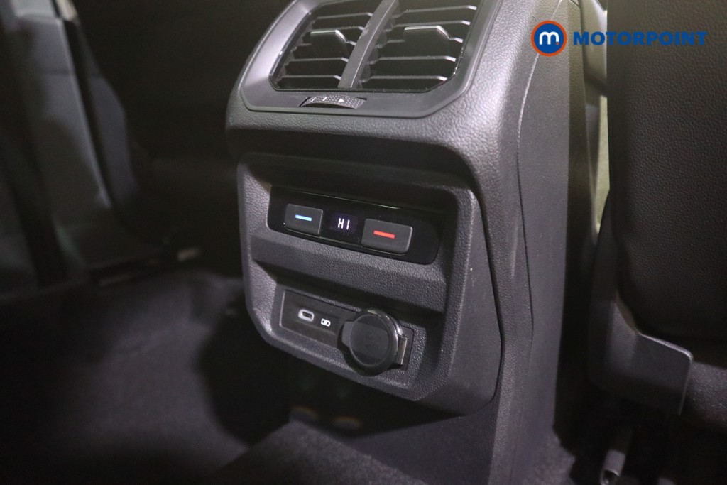 Volkswagen Tiguan Life Manual Petrol SUV - Stock Number (1630840) - 21st supplementary image