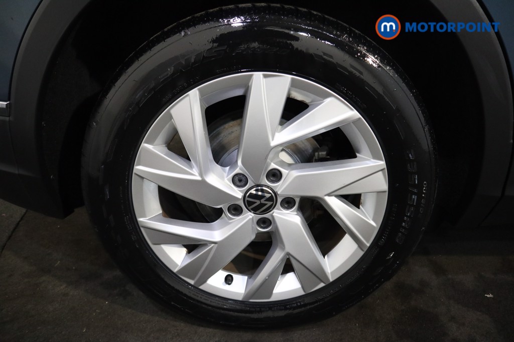 Volkswagen Tiguan Life Manual Petrol SUV - Stock Number (1630840) - 24th supplementary image