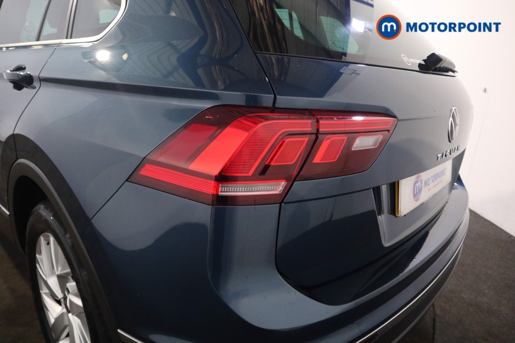 Volkswagen Tiguan Life Manual Petrol SUV - Stock Number (1630840) - 29th supplementary image