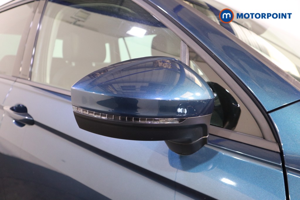 Volkswagen Tiguan Life Manual Petrol SUV - Stock Number (1630840) - 34th supplementary image