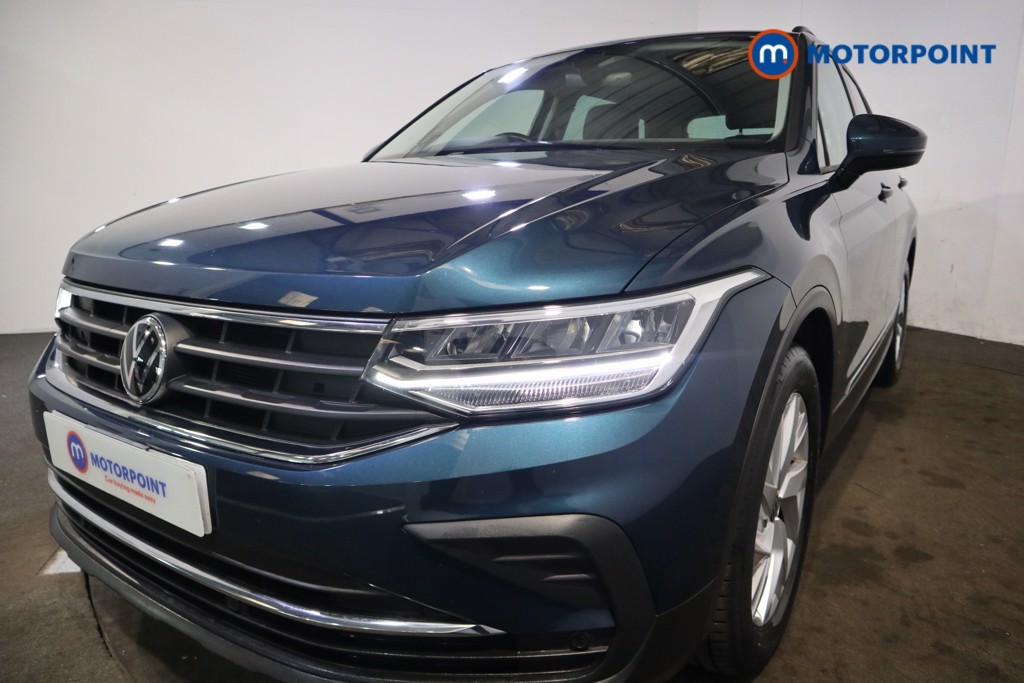 Volkswagen Tiguan Life Manual Petrol SUV - Stock Number (1630840) - 37th supplementary image