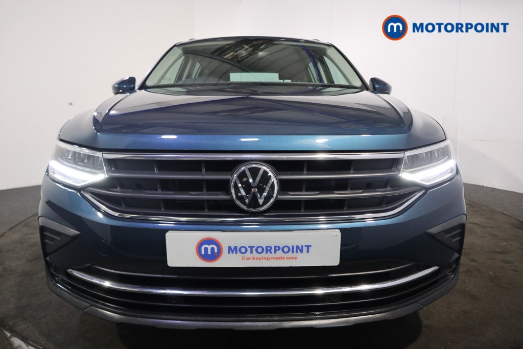 Volkswagen Tiguan Life Manual Petrol SUV - Stock Number (1630840) - 39th supplementary image