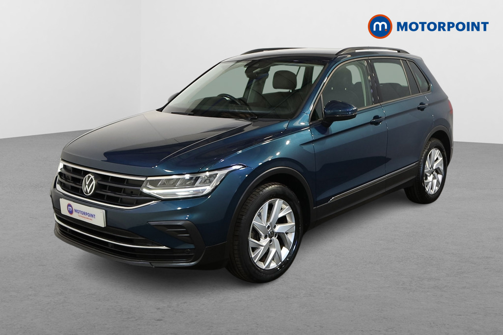 Volkswagen Tiguan Life Manual Petrol SUV - Stock Number (1630840) - Passenger side front corner