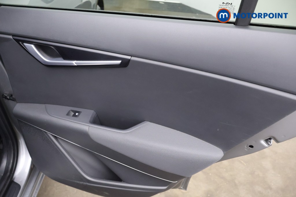 KIA Niro 3 Automatic Electric SUV - Stock Number (1630987) - 16th supplementary image