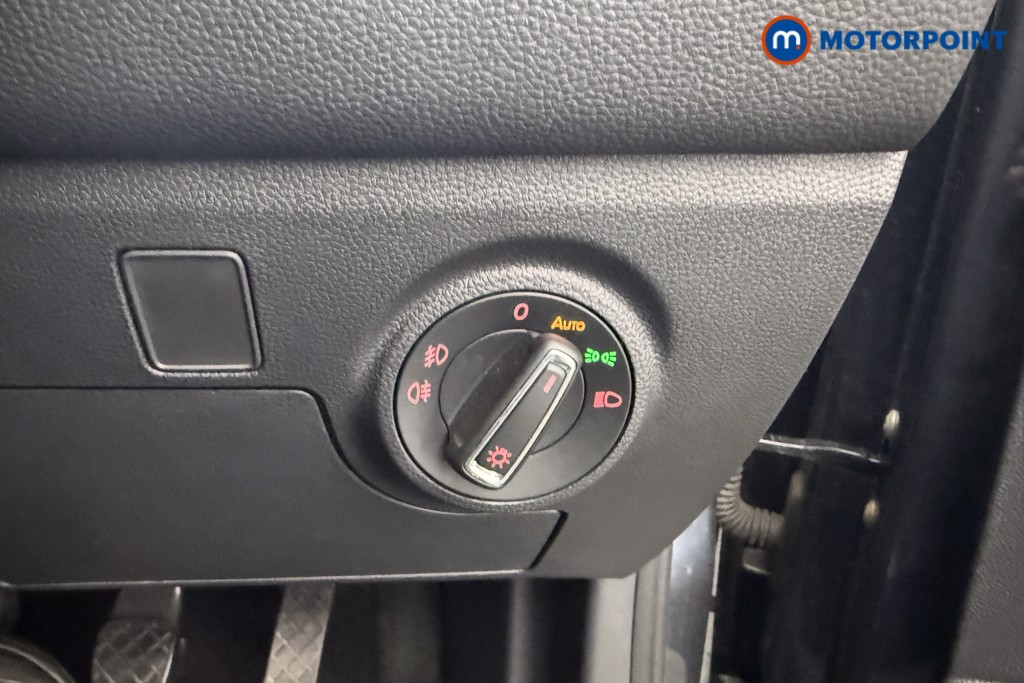 Seat Ibiza FR Manual Petrol Hatchback - Stock Number (1632238) - 9th supplementary image