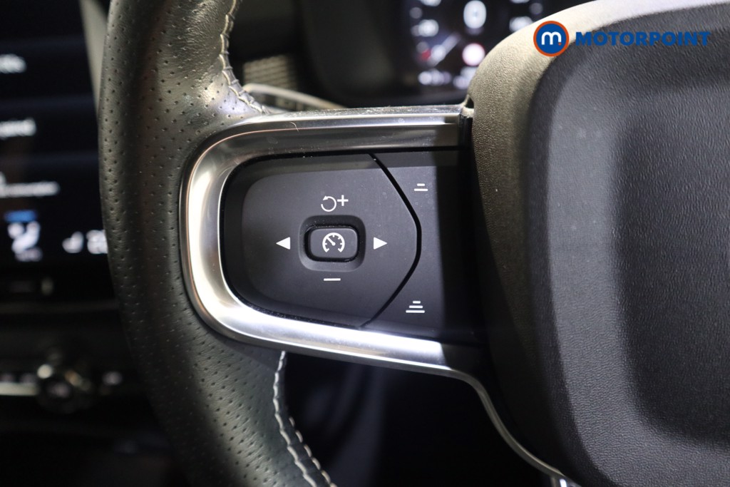 Volvo Xc40 R Design Pro Automatic Petrol SUV - Stock Number (1632626) - 3rd supplementary image