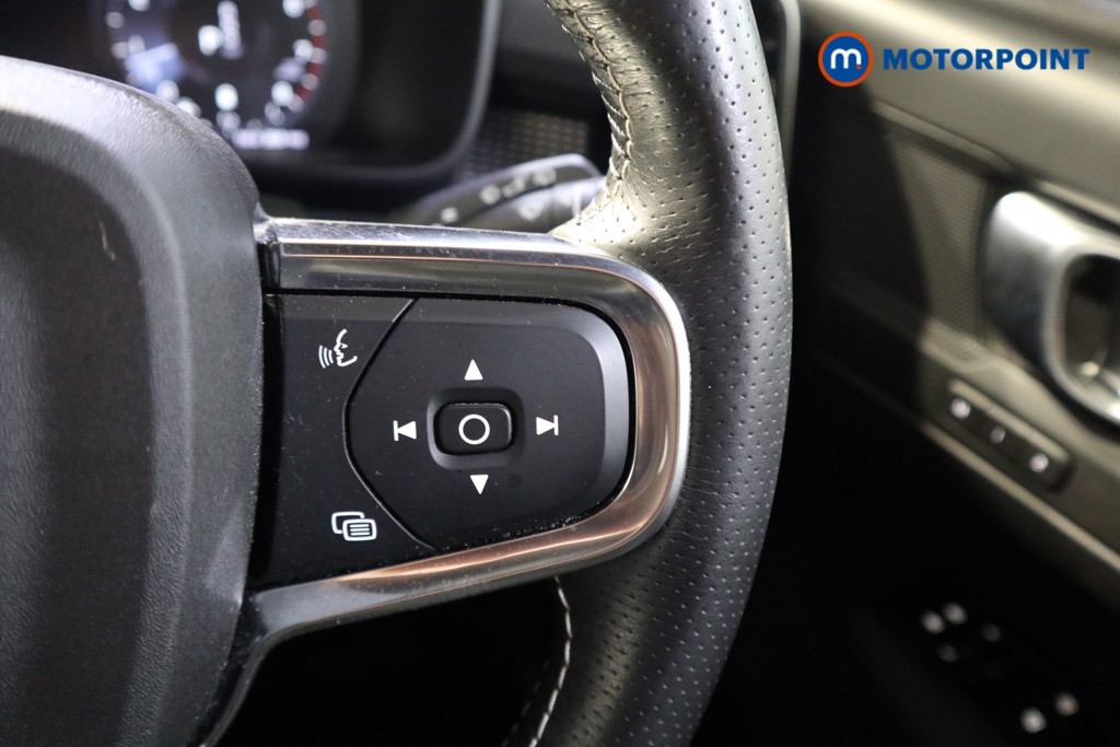 Volvo Xc40 R Design Pro Automatic Petrol SUV - Stock Number (1632626) - 4th supplementary image