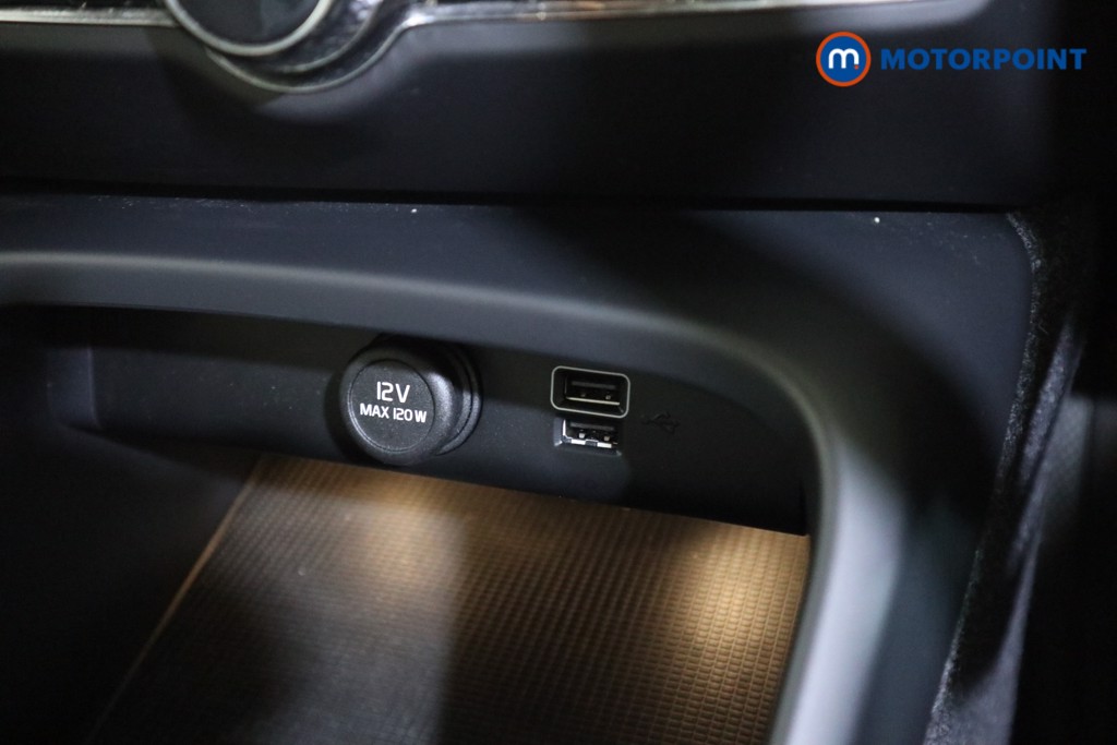 Volvo Xc40 R Design Pro Automatic Petrol SUV - Stock Number (1632626) - 9th supplementary image