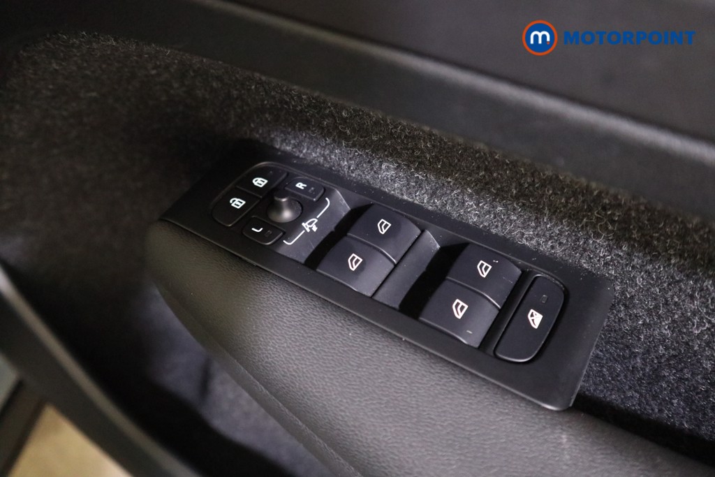 Volvo Xc40 R Design Pro Automatic Petrol SUV - Stock Number (1632626) - 13th supplementary image