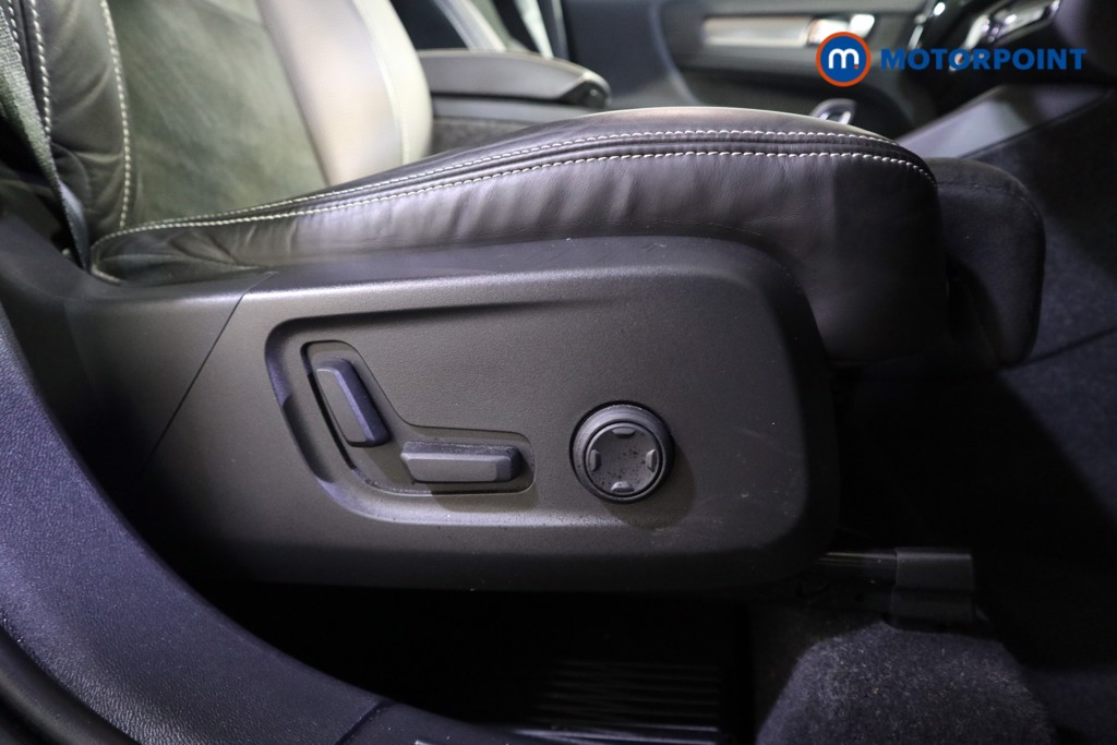 Volvo Xc40 R Design Pro Automatic Petrol SUV - Stock Number (1632626) - 15th supplementary image