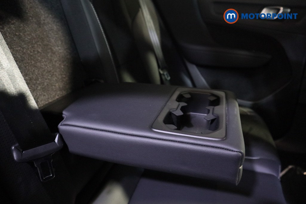 Volvo Xc40 R Design Pro Automatic Petrol SUV - Stock Number (1632626) - 19th supplementary image