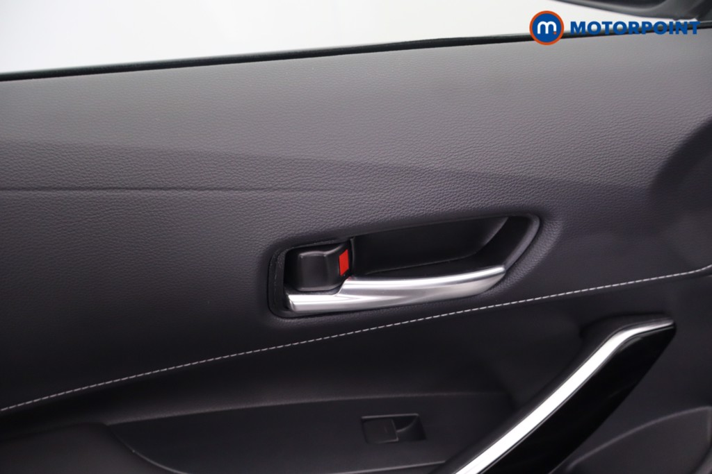 Toyota Corolla Excel Automatic Petrol-Electric Hybrid Estate - Stock Number (1633037) - 30th supplementary image