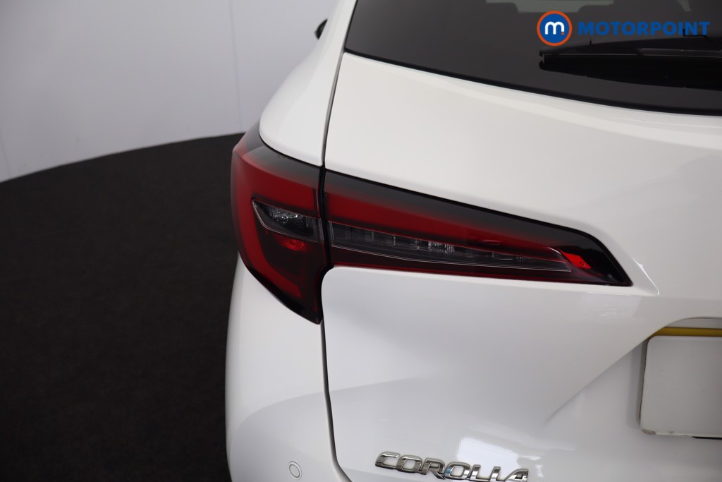 Toyota Corolla Excel Automatic Petrol-Electric Hybrid Estate - Stock Number (1633037) - 41st supplementary image