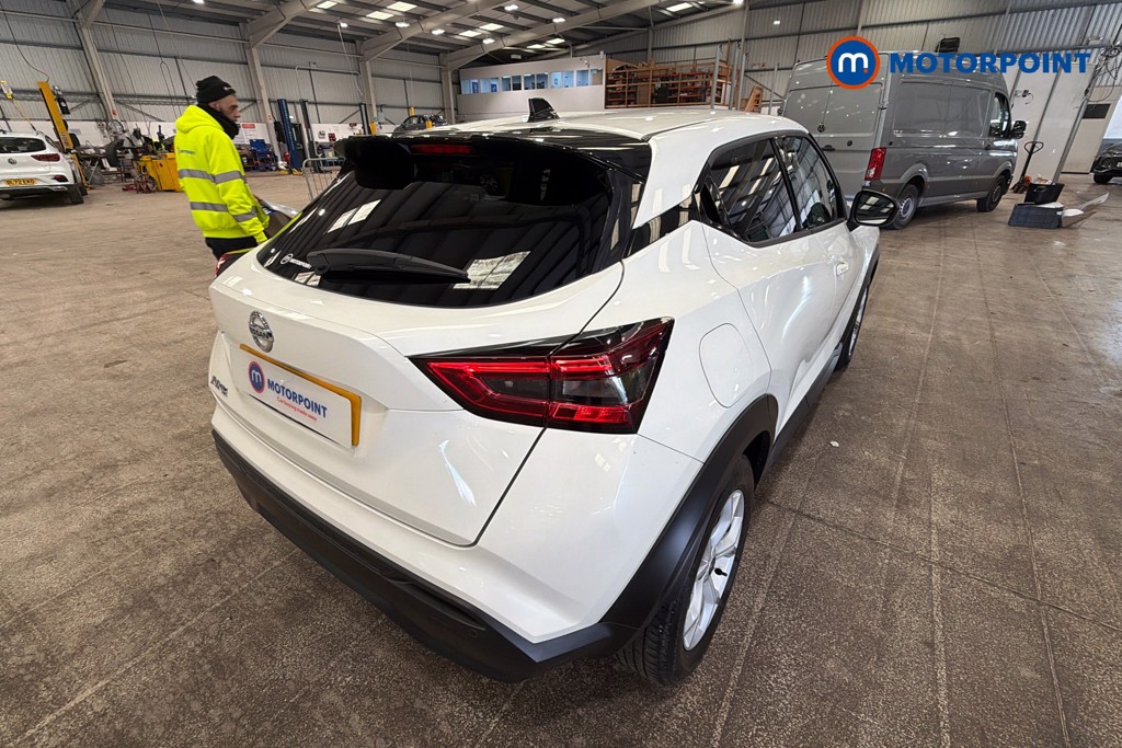 Nissan Juke N-Connecta Manual Petrol SUV - Stock Number (1633156) - 38th supplementary image