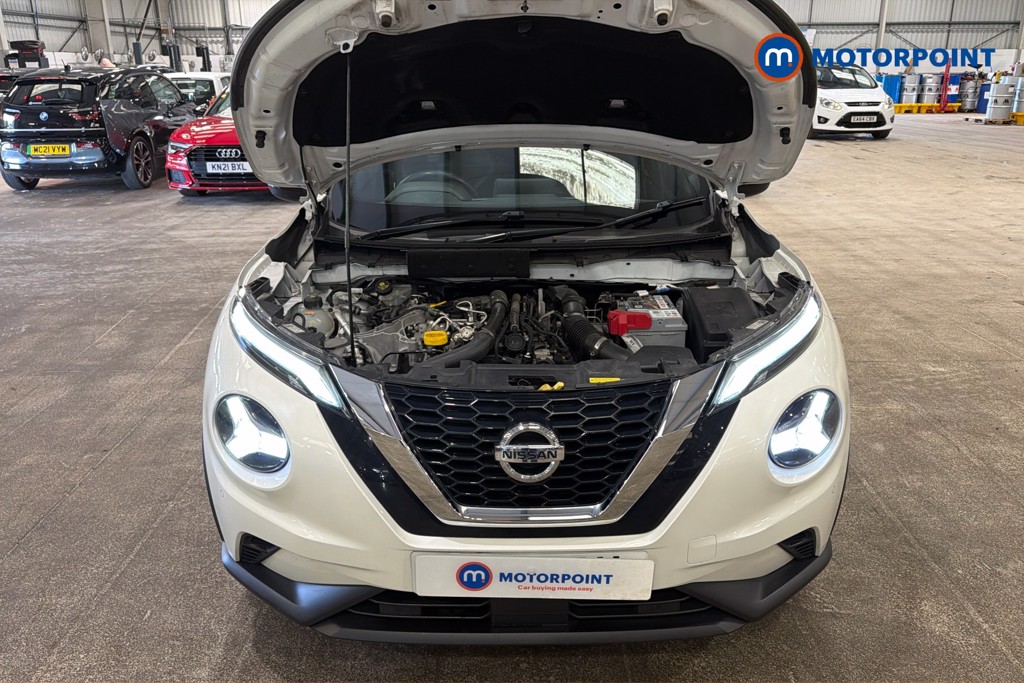 Nissan Juke N-Connecta Manual Petrol SUV - Stock Number (1633156) - 51st supplementary image