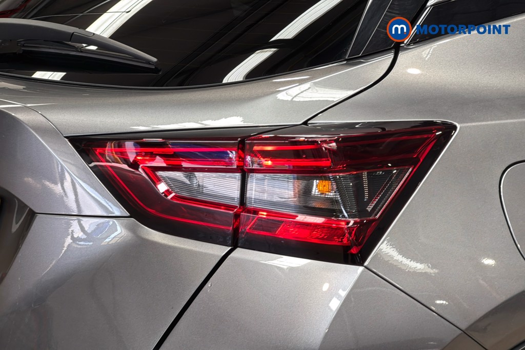 Nissan Juke N-Connecta Manual Petrol SUV - Stock Number (1633921) - 38th supplementary image