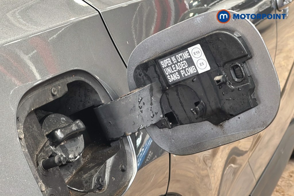 Nissan Juke N-Connecta Manual Petrol SUV - Stock Number (1633921) - 41st supplementary image