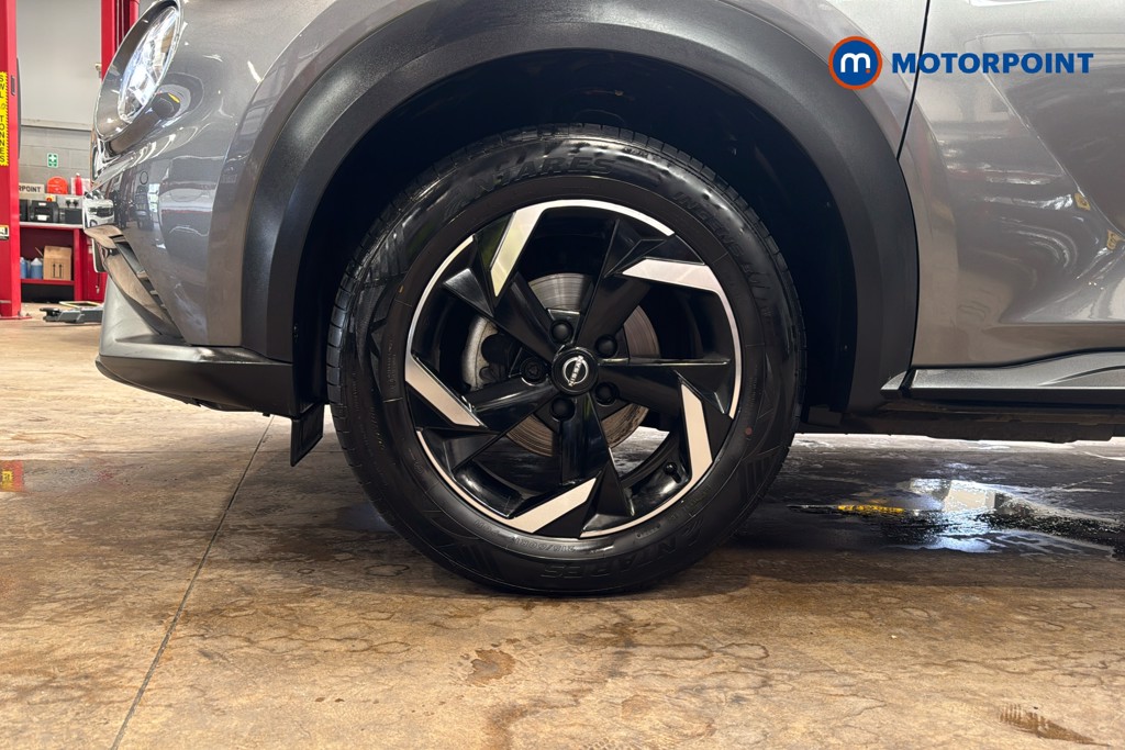 Nissan Juke N-Connecta Manual Petrol SUV - Stock Number (1633921) - 47th supplementary image