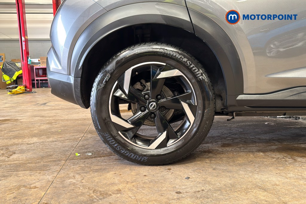 Nissan Juke N-Connecta Manual Petrol SUV - Stock Number (1633921) - 49th supplementary image