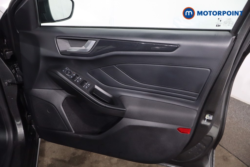 Ford Focus St-Line Edition Manual Petrol Estate - Stock Number (1633929) - 24th supplementary image