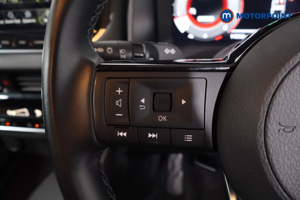 Nissan Qashqai N-Connecta Manual Petrol SUV - Stock Number (1634237) - 7th supplementary image