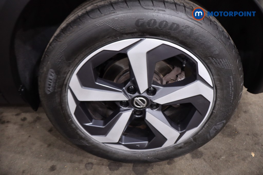 Nissan Qashqai N-Connecta Manual Petrol SUV - Stock Number (1634237) - 12th supplementary image