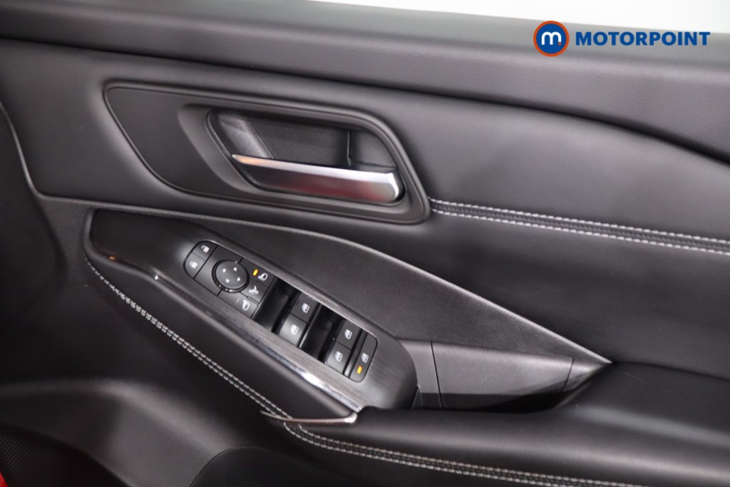 Nissan Qashqai N-Connecta Manual Petrol SUV - Stock Number (1634237) - 24th supplementary image