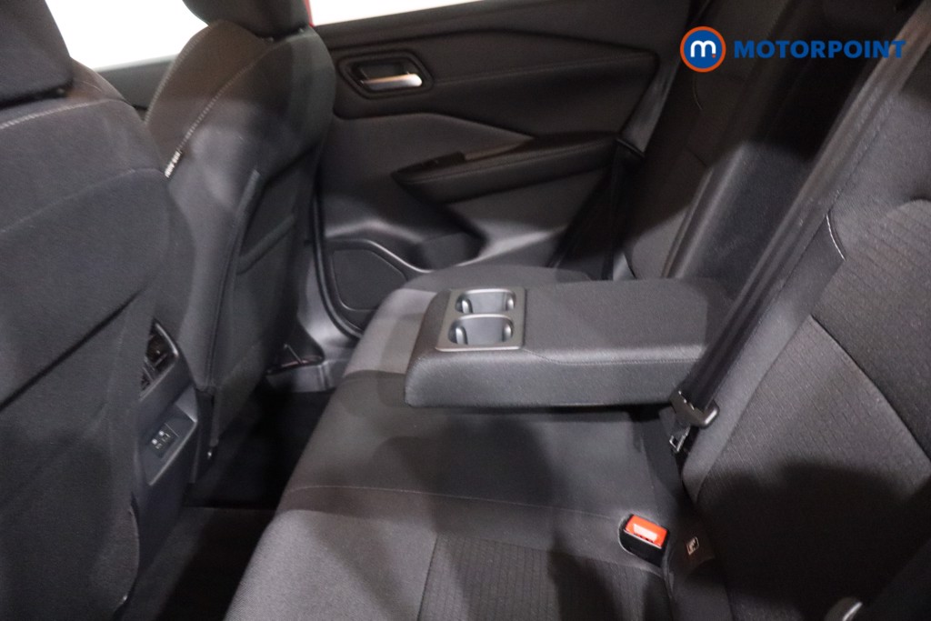 Nissan Qashqai N-Connecta Manual Petrol SUV - Stock Number (1634237) - 26th supplementary image