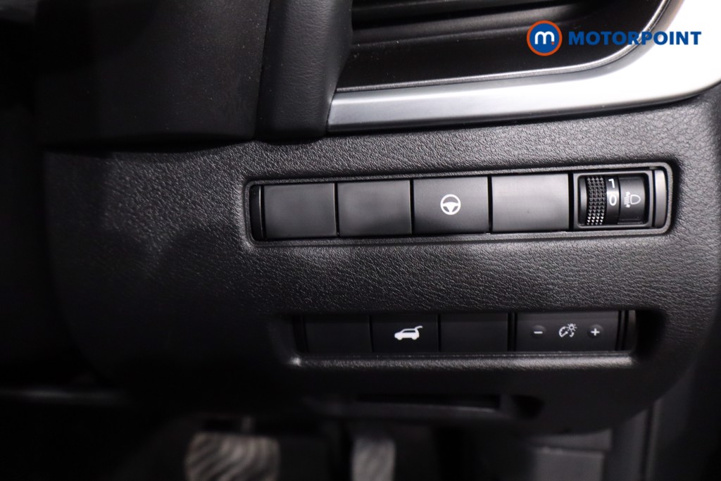 Nissan X-Trail N-Connecta Automatic Petrol-Electric Hybrid SUV - Stock Number (1634244) - 17th supplementary image