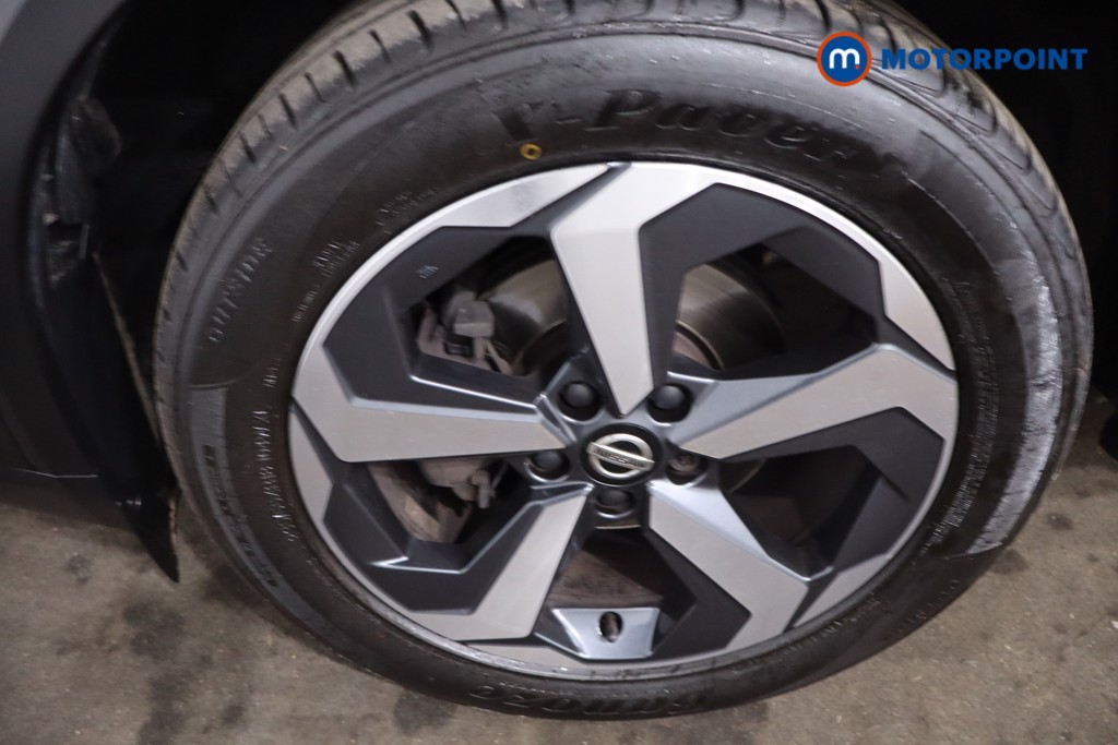 Nissan Qashqai N-Connecta Manual Petrol SUV - Stock Number (1634253) - 11th supplementary image