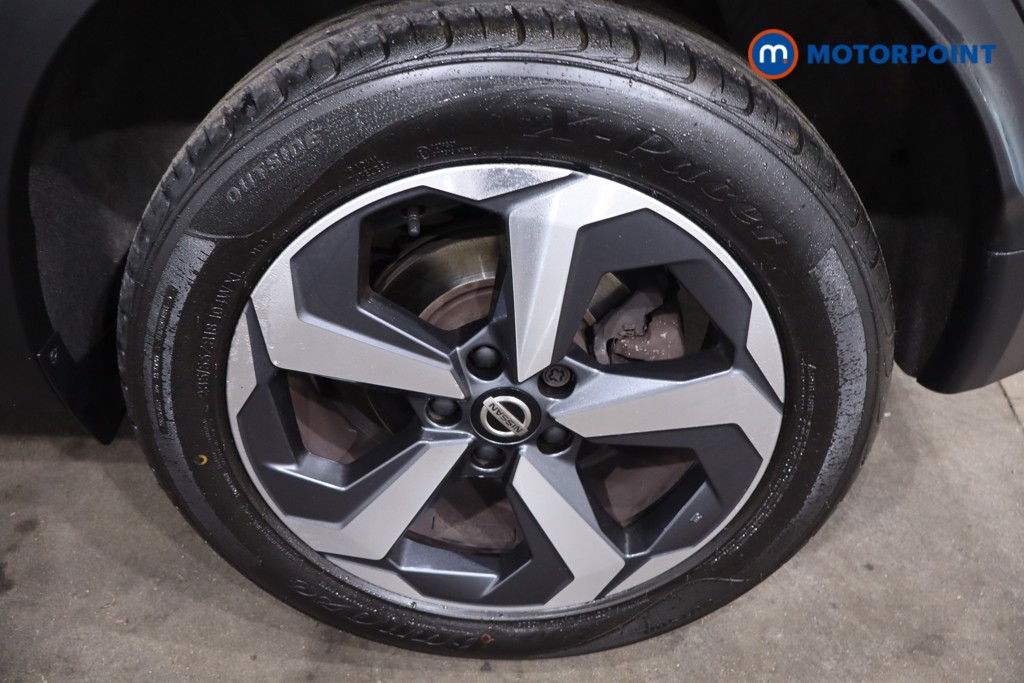 Nissan Qashqai N-Connecta Manual Petrol SUV - Stock Number (1634253) - 12th supplementary image