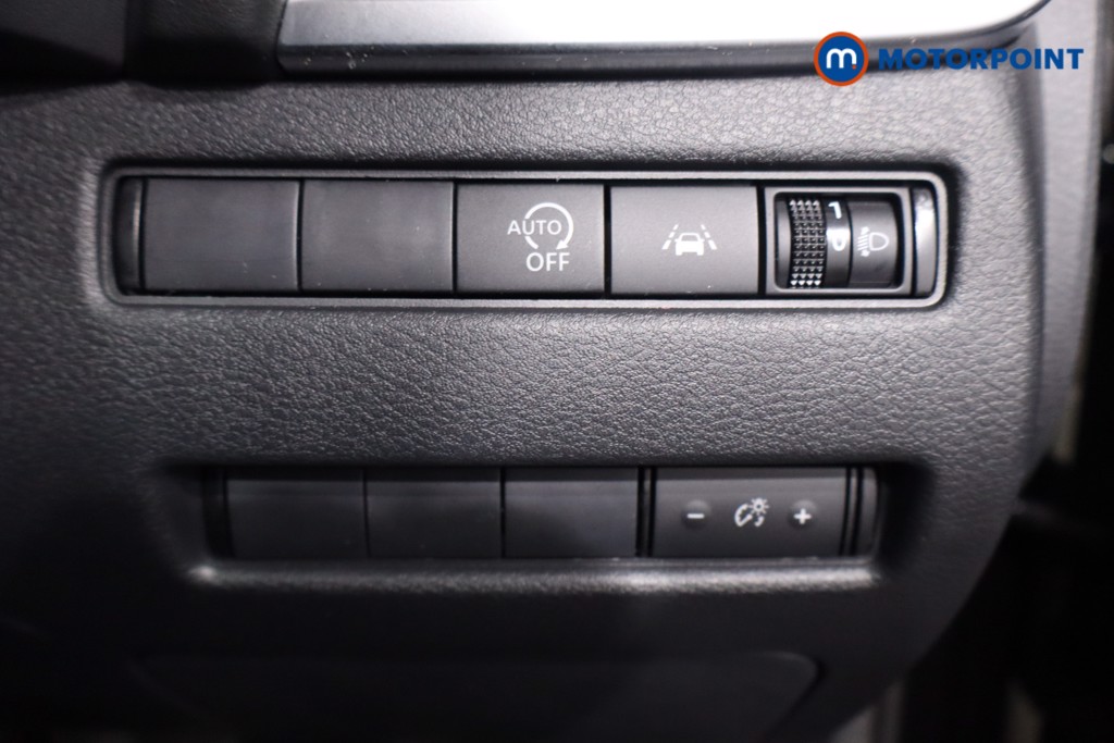 Nissan Qashqai N-Connecta Manual Petrol SUV - Stock Number (1634253) - 17th supplementary image