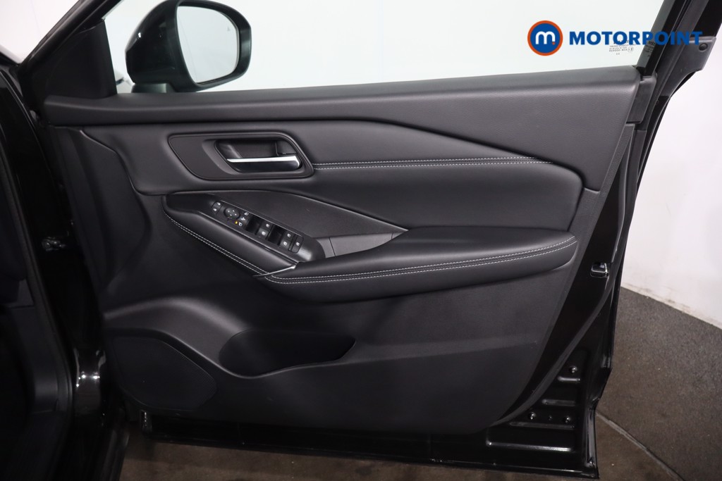 Nissan Qashqai N-Connecta Manual Petrol SUV - Stock Number (1634253) - 23rd supplementary image