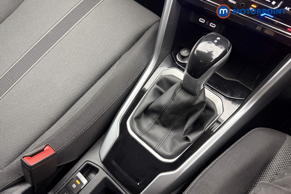 Volkswagen T-Roc Life Automatic Petrol SUV - Stock Number (1634271) - 5th supplementary image