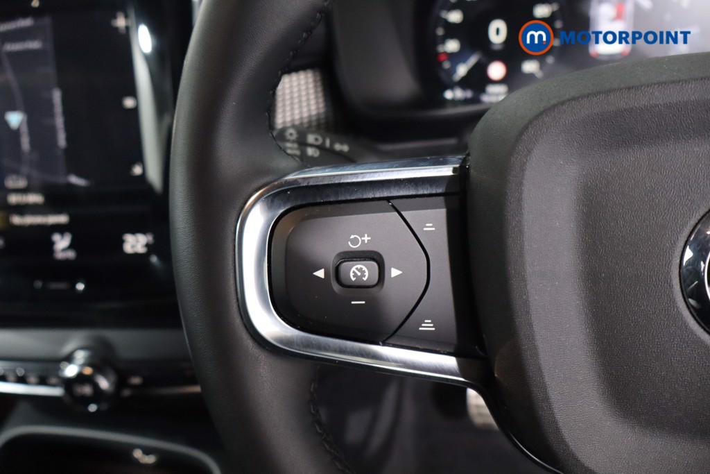 Volvo Xc40 R Design Manual Petrol SUV - Stock Number (1634380) - 7th supplementary image