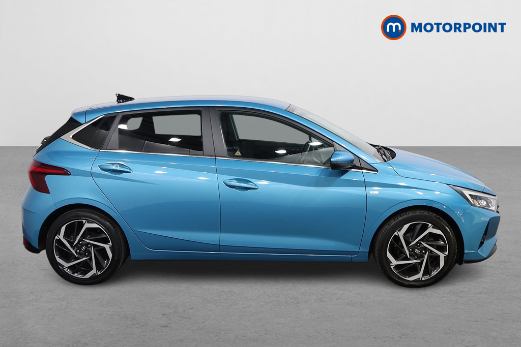 Hyundai I20 Premium Manual Petrol Hatchback - Stock Number (1634387) - Drivers side