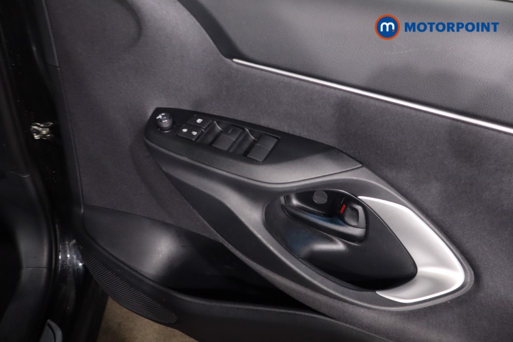 Toyota Yaris Cross Design Automatic Petrol-Electric Hybrid Estate - Stock Number (1634431) - 26th supplementary image