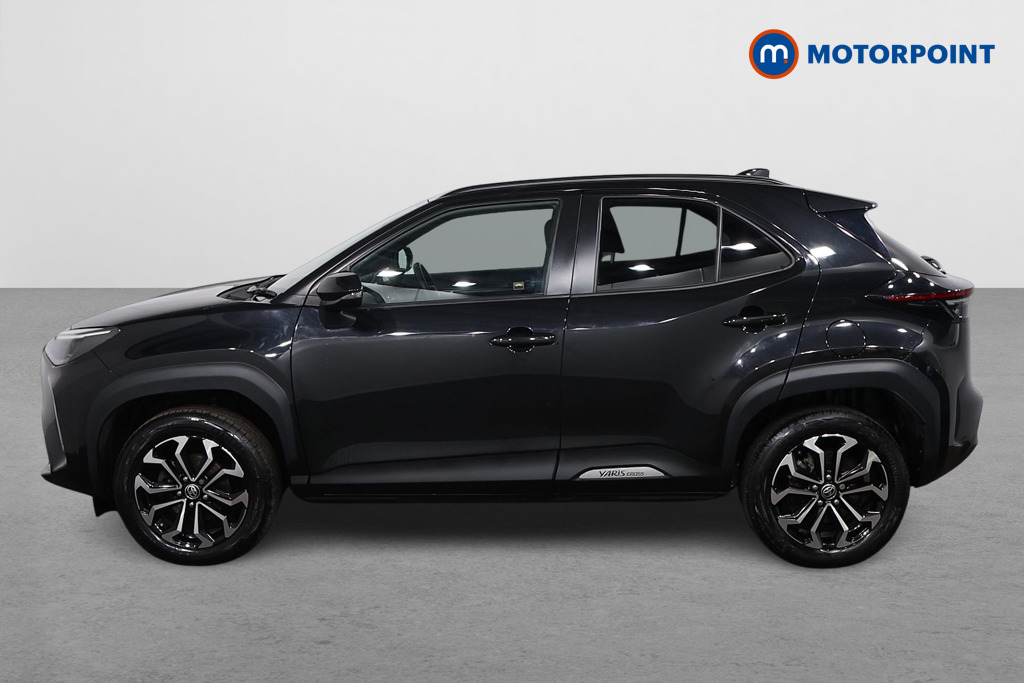Toyota Yaris Cross Design Automatic Petrol-Electric Hybrid Estate - Stock Number (1634431) - Passenger side