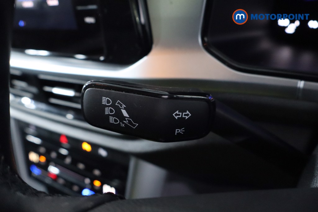 Volkswagen T-Roc Life Manual Petrol SUV - Stock Number (1634470) - 14th supplementary image