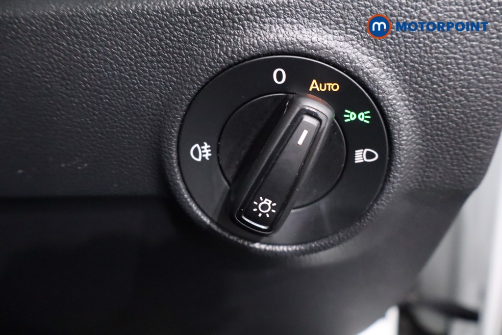 Volkswagen T-Roc Life Manual Petrol SUV - Stock Number (1634470) - 17th supplementary image