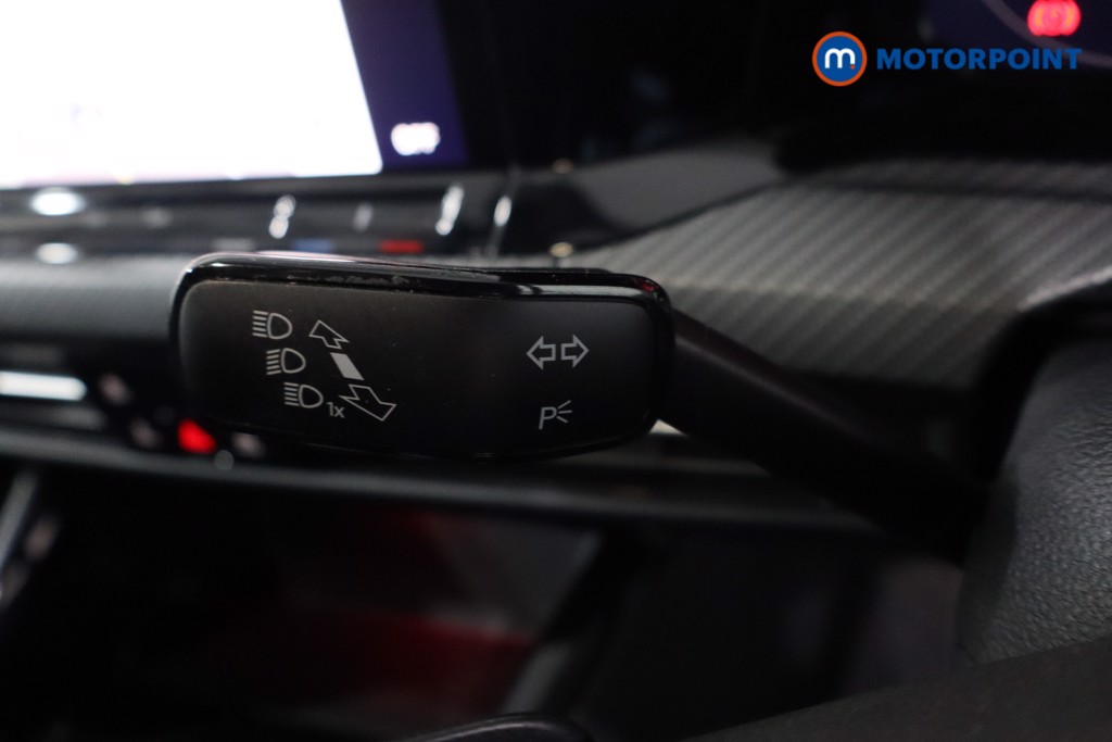 Volkswagen Golf R-Line Automatic Petrol Hatchback - Stock Number (1634477) - 16th supplementary image