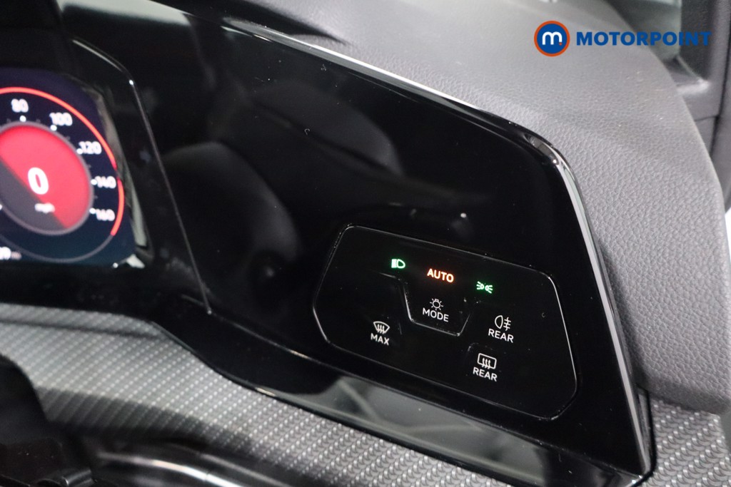 Volkswagen Golf R-Line Automatic Petrol Hatchback - Stock Number (1634477) - 18th supplementary image