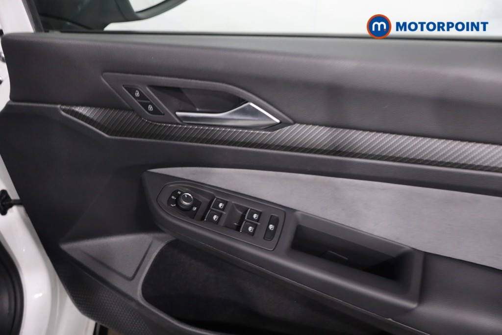 Volkswagen Golf R-Line Automatic Petrol Hatchback - Stock Number (1634477) - 26th supplementary image
