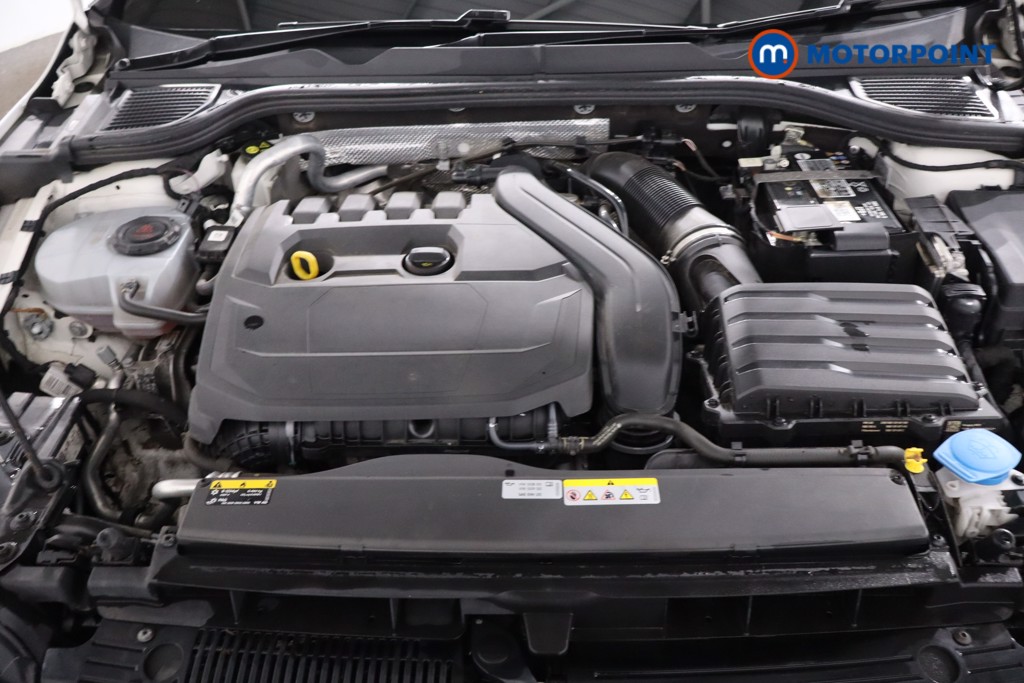 Volkswagen Golf R-Line Automatic Petrol Hatchback - Stock Number (1634477) - 37th supplementary image