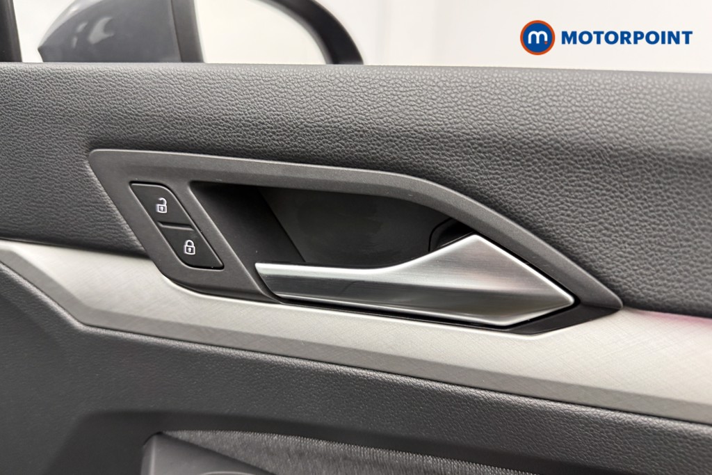 Volkswagen Golf Life Automatic Petrol Hatchback - Stock Number (1634495) - 23rd supplementary image