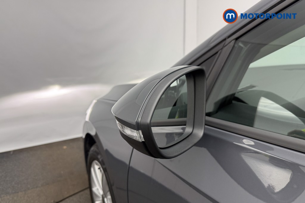 Volkswagen Golf Life Automatic Petrol Hatchback - Stock Number (1634495) - 26th supplementary image