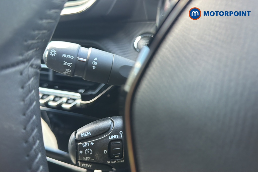 Peugeot 2008 Allure Manual Petrol SUV - Stock Number (1634510) - 5th supplementary image