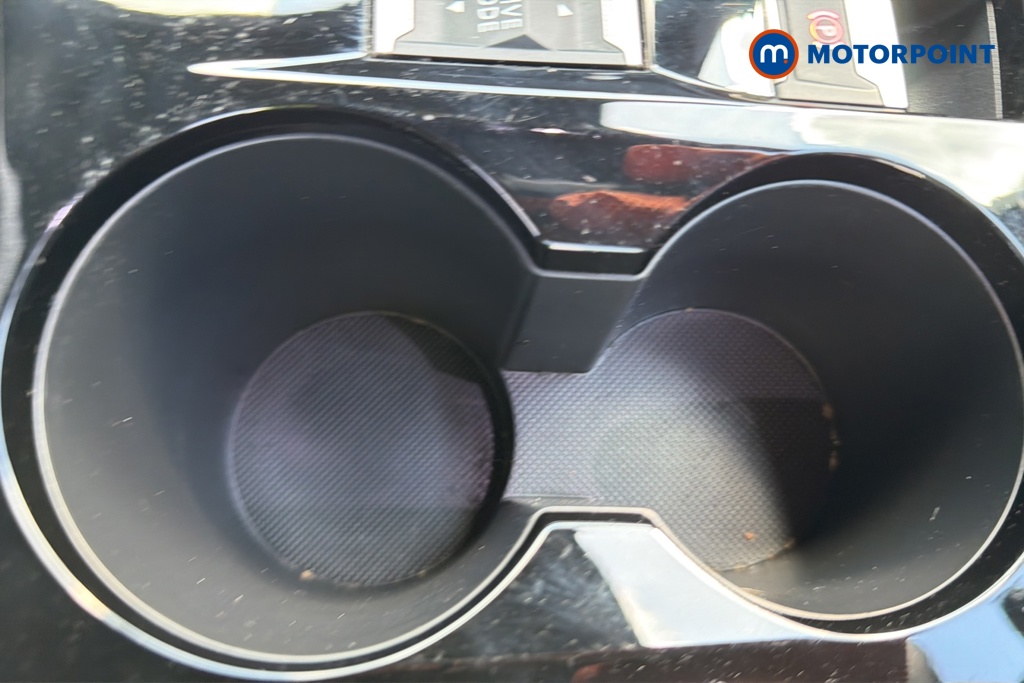 Peugeot 2008 Allure Manual Petrol SUV - Stock Number (1634510) - 16th supplementary image